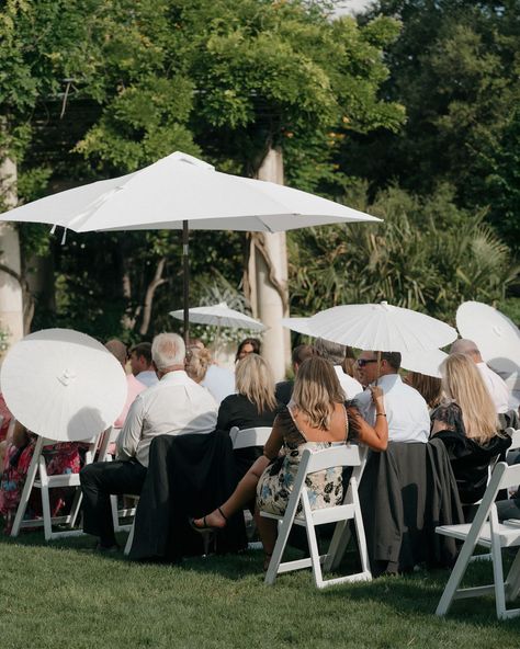 Cant’s stop thinking of these two chasing sunsets and a lifetime in love!⁠ •⁠ •⁠ Wed Society | North Texas Featured Vendors:⁠ ⁠ Wedding Party Hair + Makeup: @teasetopleasehairandmakeup⁠ Catering: @gilscatering⁠ Venue: @thedallasarboretum ⁠@dallasarboretumweddings⁠ •⁠ •⁠ // Photo:⁠ @sydneytaylorphoto ⁠ •⁠ •⁠ Other Vendors:⁠ @jackalopephotobooth @bishopquartet @itsyournight @lawsonrentals @stairwayevents @bigdpartyrentals @leforcepro @eventart.co @neimanmarcusbridal @loveaslowburn @dfwvintageca... White Umbrellas Wedding Ceremony, Parasol Wedding Ceremony, Umbrella Wedding Ceremony, Wedding With Umbrellas, Wedding Motif, Garden Wedding Ceremony, Parasol Wedding, Wedding Party Hair, Wedding Motifs