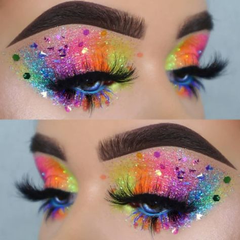 @raphaelamua Glitter Eyes Makeup, Carnaval Make-up, Fantasy Make-up, Halloweenský Makeup, Make Up Designs, Festival Glitter, Pride Makeup, Skin Photo, Girl Nails