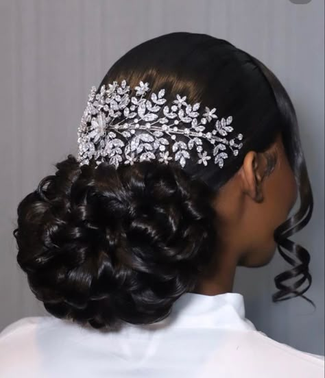 Black Brides Hairstyles, Bride Hairstyles Updo, Frontal Hair, Black Wedding Hairstyles, Hairstyle Wedding, Beautiful Bridal Hair, Frontal Wig Hairstyles, Bridal Hair Inspiration, Wedding Hairstyles Bride