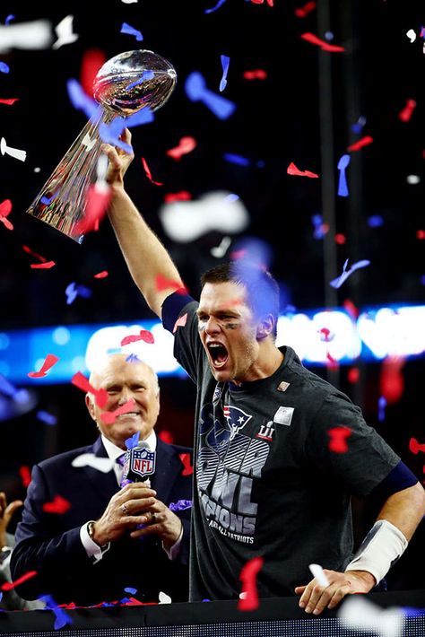 Super Bowl LI Best SI Photos - Sports Illustrated Tom Brady Wallpaper, Tom Brady Patriots, Nfl Championships, Great Comebacks, New England Patriots Football, Nfl Photos, Patriots Football, Boston Sports, Ny Giants