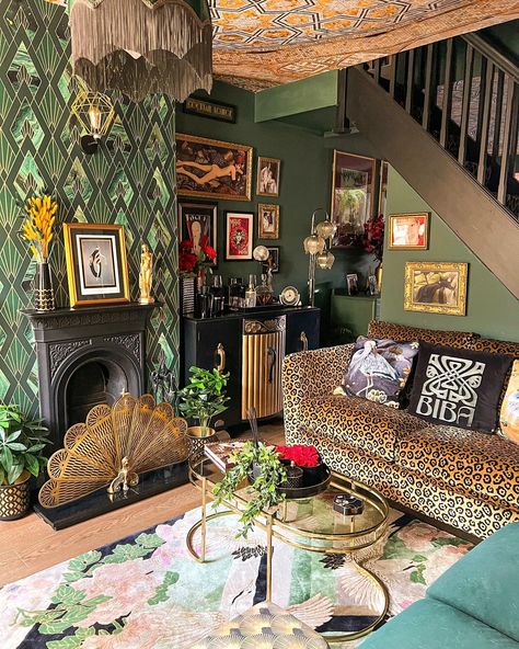 Maximalist Living Room, Maximalist Home, Deco Studio, Maximalist Decor, Eclectic Home, Dream House Decor, Eclectic Decor, My New Room, House Inspiration