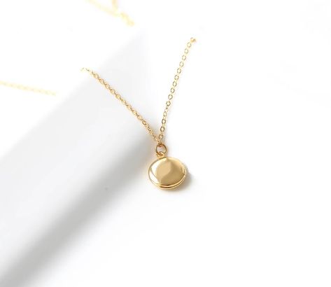 Locket Necklace. Gold Round Locket Necklace. Personalized | Etsy Round Locket Necklace, Gold Locket Necklace, Round Locket, Necklace Personalized, Locket Necklace, Necklace Gold, Locket, Portugal, Gold Necklace