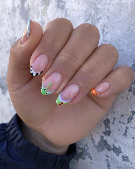 50 Incredibly Cute Disney Nails That Add A Touch Of Magic Simple Disney Nails, Starfish Nails, Toy Story Nails, Disneyland Nails, Disney Nail Designs, Disney Inspired Nails, Disney Acrylic Nails, Mickey Nails, Cute Simple Nails