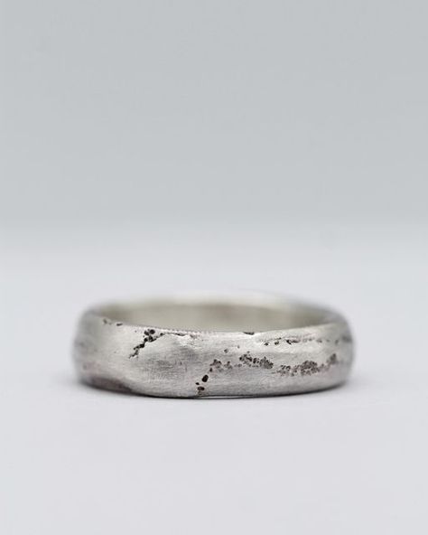 Musa Mundi | by Lyd on Instagram: "Now available in the web shop: a thick sand cast ring. These have done really well all summer in the market, particularly with men, but also as couple wedding rings and statement rings for all. People are drawn to the grainy organic surface but also the weight and quality feel. I polish them smooth on the inside for a luxurious finish.

My boyfriend has one and over time the metal brightened and it looks so beautiful. It’s artistic and draws attention. 

So if you’ve been looking for a statement ring for someone close (or yourself) this could be the piece!

As we move into autumn, I’m slowing down from the market and taking time to update the website, photograph all the designs from throughout the year and have things looking fresh for the festive season. Hand Cast Silver White Bronze Rings, Hand Cast Nature-inspired Sterling Silver Jewelry, Brutalist Sterling Silver Jewelry With Hammered Detail, Brutalist Hand Cast Metal Jewelry, Nature-inspired Sterling Silver Jewelry With Lost Wax Casting, Cast Rings, Couple Wedding Rings, Sand Casting, Christmas Planning