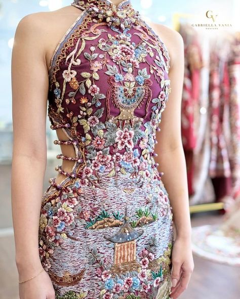 GV by Gabriella Praditha (@gv_gabriellavania) • Instagram photos and videos Chinese Embroidery Dress, Venus Of Willendorf, Fairytale Fashion, Desi Fashion Casual, Fashion Gowns, Hair Braiding, Couture Details, Hair Braids, Glam Dresses