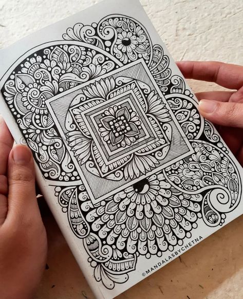 Small Mandala Art, Butterfly Mandala Art, Aesthetic Mandala Art, Simple Mandala Art, Mandala Simple, Easy Mandala Art, Square Mandala, Mandala Sketch, Doodle Artwork