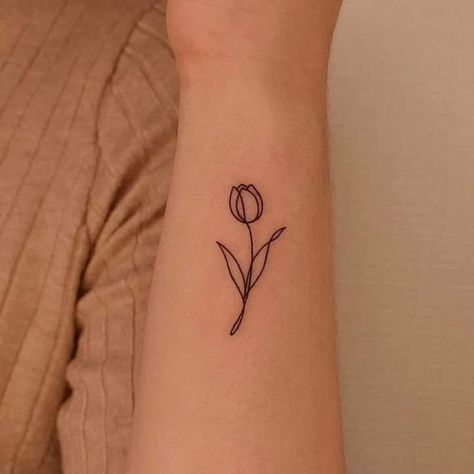 Tattoos Tulip, Tiny Tattoo Ideas, Tulip Tattoo, Tattoos For Women Flowers, Petite Tattoos, Healing Tattoo, Cute Tiny Tattoos, Tiny Tattoo, Classy Tattoos