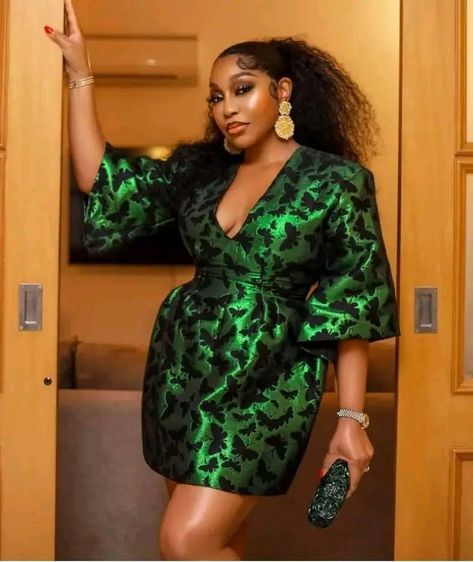 Business Dresses Classy, Rita Dominic, Classy Jumpsuit Outfits, Class Dress, Classy Jumpsuit, African Print Dress Ankara, Mode Kimono, Chic Dress Classy, African Inspired Clothing