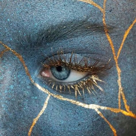 Hawke Dragon Age, Kintsugi Art, Galaxy Makeup, Behind Blue Eyes, Elder Scrolls, Dragon Age, Dnd Characters, Guardians Of The Galaxy, Art Abstrait