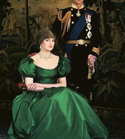 Royal Family Pictures, Princes Diana, British Royal Families, Charles And Diana, Lady Diana Spencer, Royal Engagement, Diana Spencer, William Kate, Princesa Diana