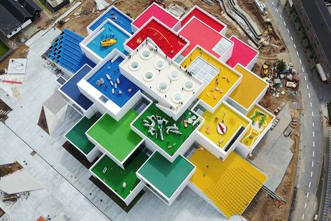 Go Forth: A Massive LEGO Center Now Exists in Denmark - Core77 Billund Denmark, Green Concept, Big Architects, Danish Architecture, Big Lego, Bjarke Ingels, Colorful Places, Living Modern, Lego House