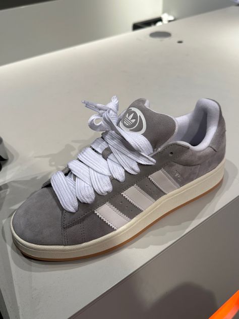 Campus 00s Grey, Hype Shoes, Adidas Campus, Grey Adidas, Dream Shoes, Trendy Shoes, Pretty Outfits, Me Too Shoes, Gum