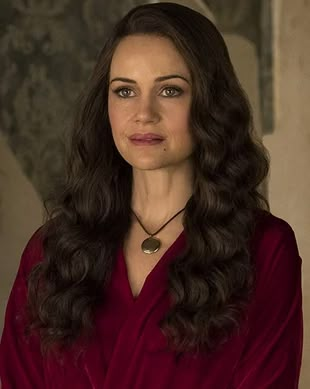 Olivia Crain, Older Actresses, Elizabeth Reaser, Haunting Of Hill House, Oliver Jackson Cohen, House Cast, Foto Top, Carla Gugino, Mckenna Grace