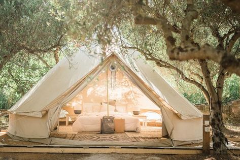 Bell Tent Interior, Poros Greece, Bell Tent Glamping, Glamping Inspiration, Tents Camping Glamping, Aesthetic Camping, Bell Tents, Tent Living, Glamping Resorts