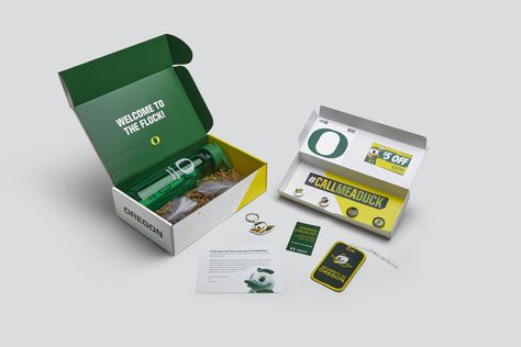 Packaging Tips, University Marketing, Sales Kit, Green Packaging, Welcome Kit, Event Registration, Welcome Card, Digital Printer, University Of Oregon