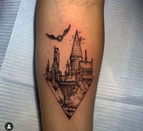 Harry Potter Owl Tattoo, Harry Potter Tattoo Unique, Tiny Harry Potter Tattoos, Pop Culture Tattoos, Medium Tattoos, Culture Tattoos, Nerdy Tattoos, Hp Tattoo, Harry Potter Tattoos