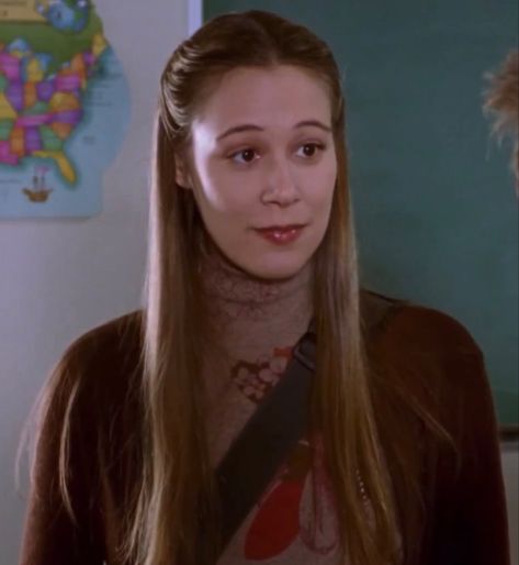 Paris Geller Hair, Paris Gilmore, Paris Gilmore Girls, Gilmore Girls Season 1, Liza Weil, Gilmore Girls Characters, 2000s Vibe, Series Wallpaper, Paris Geller