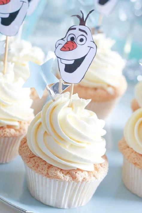 Take a look at this fun Olaf-themed New Year's party! The cupcakes are wonderful! See more party ideas and share yours at CatchMyParty.com Olaf Cupcake Cake, Olaf Cupcakes, Frozen Party Food, Frozen Birthday Party Ideas, Frozen Party Favors, Frozen Party Decorations, Disney Frozen Birthday Party, Disney Frozen Party, Frozen Birthday Theme