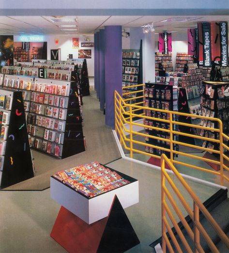 The Video Store, Cincinnati, 1988 Vintage Mall, 80s Interior, Bg Design, 80s Design, Video Store, 80s Vibes, Dreamcore Weirdcore, 80s Aesthetic, Retro Interior