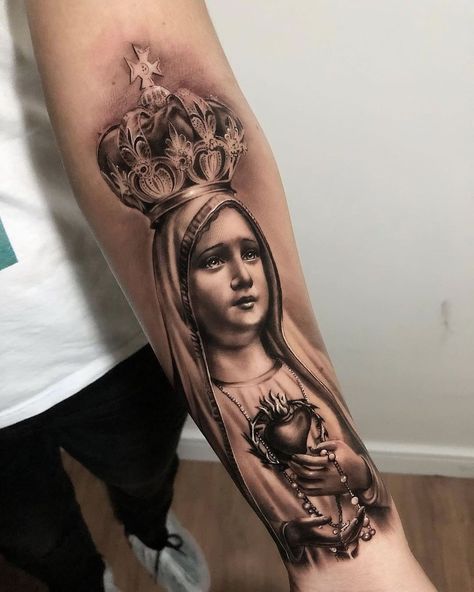 Amazing Virgin Mary crown dove tattoo by Ubiratan Amorim @ubiratanamorim ! Fatima Tattoo, Needle Tattoo, Dove Tattoo, Tattoo Needle, Machine Tattoo, Rotary Tattoo, Religious Tattoo, Jesus Tattoo, Religious Tattoos