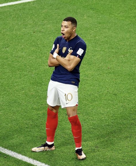 Mbappe Celebration, Psg Team, Fifa World Cup France, Football Celebrations, Classy Wallpaper, Goal Celebration, Nostalgic Pictures, Kylian Mbappe, Soccer Games