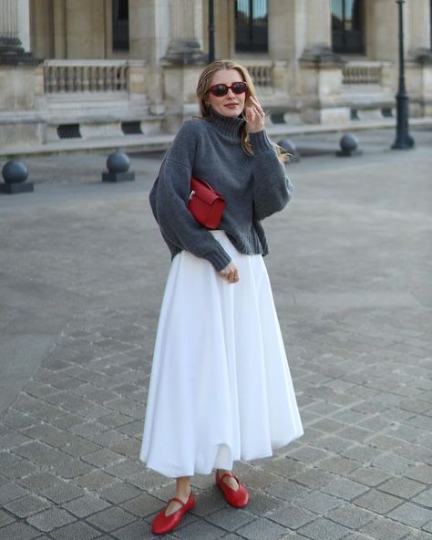 White Skirt Outfits, Rok Outfit, Glamorous Look, Paris Outfits, Oliver Peoples, 가을 패션, Autumn Outfit, Mode Inspiration, Modest Outfits