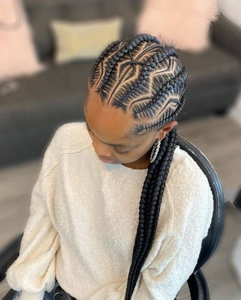 Cornrow Zig Zag, New Braids Styles, Trendy Cornrow Hairstyles, Zigzag Hairstyles, Cornrow Updo On Natural Hair, Design Cornrows, Freestyle Stitch Braids, Cornrows And Braids, Zig Zag Braids