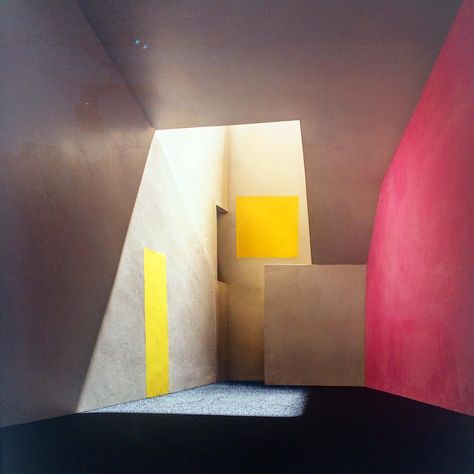 @olivier_gabet on Instagram: “Vestibule - James Casebere 2016  #vestibule #Space #architecture #art #photography #colours #jamescasebere #marvel #inlovewith James Casebere, Louis Barragan, Lebbeus Woods, Minimalistic Interior, Colour Architecture, Carlo Scarpa, Zaha Hadid Architects, Architectural Photography, Space Architecture