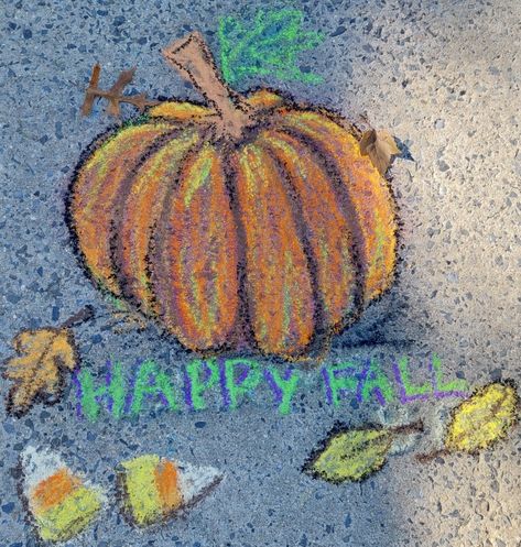 Chalk Art Halloween Ideas, Fall Chalk Art Sidewalk, Fall Sidewalk Chalk Art Ideas, Halloween Chalk Drawings, Halloween Chalk Ideas, Fall Sidewalk Chalk Art, Chalk Sidewalk Art, Fall Sidewalk Chalk, Chalk Designs Sidewalk Easy