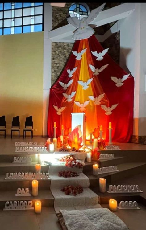 Pentecost Sunday, Faith Crafts, Church Altar Decorations, Prayer Station, Pentecost, Divine Mercy, Jewish Holidays, Altar Decorations, Church Design