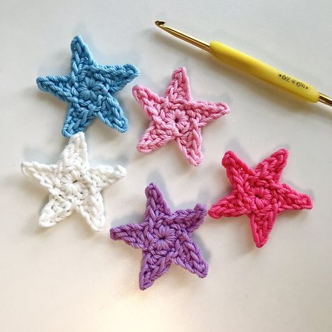 Crochet Star Patterns, Crochet Mittens Free Pattern, Star Crochet, Crochet Star, Crochet Classes, Crochet Xmas, Crochet Stars, Crochet Mittens, Book Markers