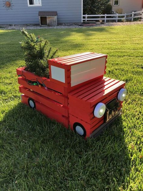 Red Pick Up Truck, Red Pickup Truck, Diy Crate, Crate Diy, Pick Up Truck, Christmas Decorations Diy Outdoor, Christmas Truck, Wooden Crates, Red Truck