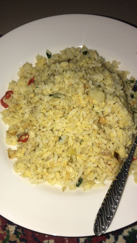 Night Food Snap Home, Food Snaps Night, Vegetable Biryani Recipe, Food Snap, Snapchat Ideas, Rice Dinner, Night Food, Food Gallery, Simple Food