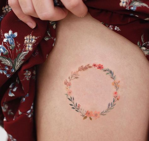 Cool Line Tattoos, Tattoo Around Ankle, Circular Tattoo, Tiny Flower Tattoos, Wreath Tattoo, Rose Tattoo Forearm, Flowers Tattoos, Tattoo On Forearm, M Tattoos