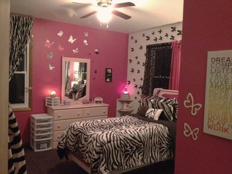 litte girl pink zebra room 2000s Zebra Print Room, Pink And Zebra Bedroom, Room Ideas Mcbling, Pink Zebra Aesthetic, Trashy Decor, Y2k Pink Room, Pink Zebra Bedrooms, 2010 Room, Pink Zebra Rooms