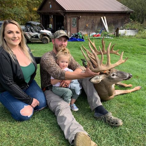 Big Whitetail Bucks, Deer Rut, Whitetail Hunting, Camping In Ohio, Calendar Examples, Whitetail Bucks, Bow Hunting, White Tail, Whitetail Deer