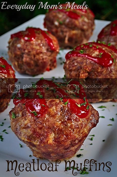 Individual Meatloaf, Meatloaf Muffins Recipe, Beef Meatloaf, Classic Meatloaf Recipe, Meatloaf Muffins, Meat Recipes For Dinner, Best Meatloaf, Muffin Tin Recipes, Meat Appetizers