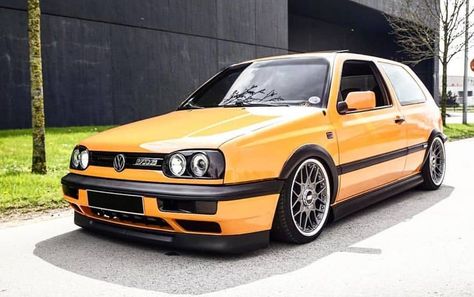 686 mentions J’aime, 13 commentaires - Deepsickdown Low/Carlifestyle (@deepsickdown) sur Instagram : "Slammed mk3 vr6 💎  #Repost @themk3mafia   #themk3mafia #volkswagen  #vw #volkswagengolf #vwgolf…" Vw Golf Vr6, Cabrio Vw, Vw Golf Cabrio, Gti Vr6, Jetta A4, Vw R32, Vw Golf 3, Volkswagen Golf Mk1, Vw Mk1