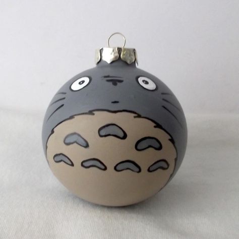 Totoro Merch, Painting Glass Ornaments, Totoro Crafts, Anime Ornaments, Studio Ghibli Crafts, Painting Ornaments, Nerdy Christmas, Christmas Merch, Geek Christmas