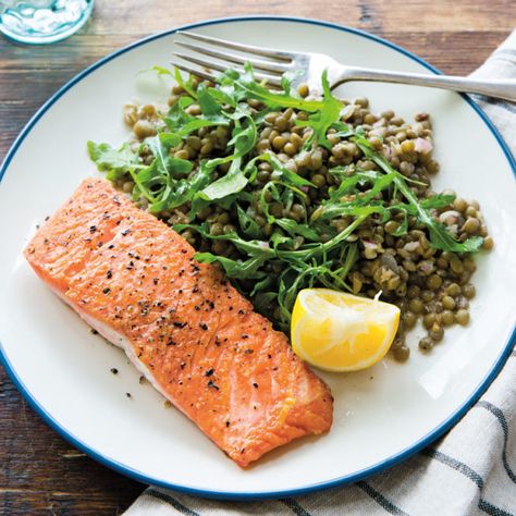 Seared Salmon and Lentils with Arugula Salmon And Lentils, Salmon Lentils, Sunday Dinners, Weeknight Recipes, Vinaigrette Recipe, Shellfish Recipes, Easy Salmon, Seared Salmon, Lentil Recipes