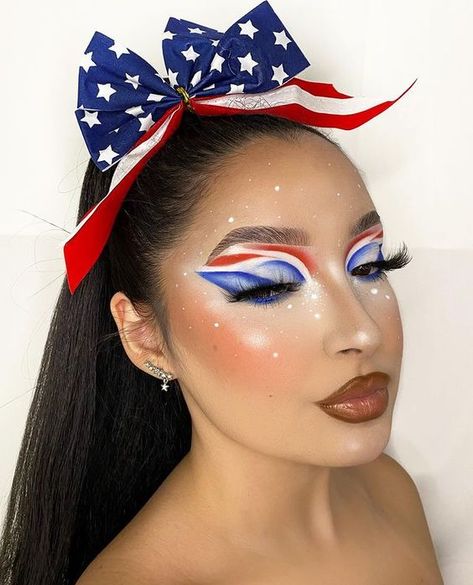 4th Of July Glitter Makeup, 4 July Makeup, Usa Makeup 4th Of July, Memorial Day Makeup Looks, 4 Of July Makeup Ideas, Independence Day Eye Makeup, 4th Of July Eye Makeup, Forth Of July Makeup, Easy 4th Of July Makeup