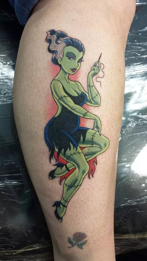 Halloween Pin Up Girl, Pin Up Girl Tattoos, Zombie Pin Up, Male Pinup, Halloween Pin Up, Halloween Flash, Pin Up Girl Tattoo, Devil Angel, City Tattoo