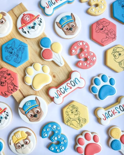 paw patrol cookies • Instagram Simple Paw Patrol Cookies, Paw Patrol Chase Birthday Party, Paw Patrol Royal Icing Cookies, Paw Patrol Decorated Cookies, Paw Patrol Cookies Girl, Paw Patrol Cookie Cake, Paw Patrol Cake Pop, Paw Patrol Cookies Decorated, Paw Patrol Birthday Party Food