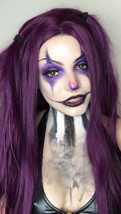 Scary Clown Make Up Women, Black And Purple Clown Makeup, Women Jester Costume, Glam Clown Makeup Halloween, Halloween Costume Purple Hair, Halloween Costumes With Purple Hair, Dark Circus Makeup, Purple Clown Costume, Clown Makeup Purple