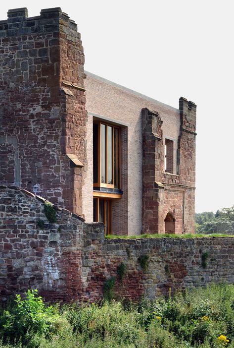 Astley Castle by Witherford Watson Mann Architects Parasite Architecture, Architecture Atmosphere, Architecture Museum, Home Designs Exterior, Architecture Renovation, English Castles, Castle Ruins, Modern House Exterior Colors, Design Exterior