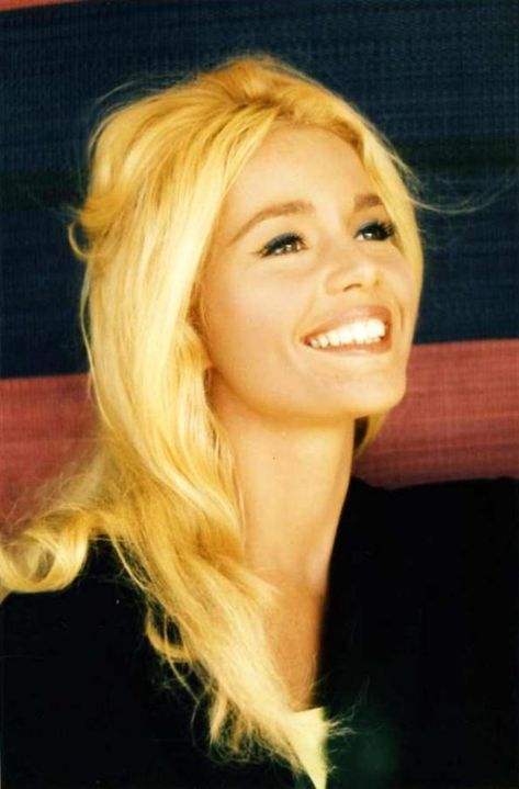 Tuesday Weld, Happy Birthday Today, Golden Age Of Hollywood, Classic Beauty, Hollywood Glamour, Classic Hollywood, Old Hollywood, Pretty Face, American Actress