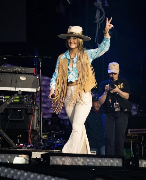 Lanie Wilson Style, Lainey Wilson Fashion, Lainey Wilson Costume, Laney Wilson Outfits, Lainey Wilson Concert Outfits, Lainey Wilson Style, Lainey Wilson Outfits, Laney Wilson, Rodeo Aesthetic