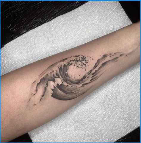 Big Ocean Tattoo, Wave Hand Tattoo, Tattoo Mar Ocean, Wave Tattoo Sleeve, Surf Tattoos, Ocean Wave Tattoo, Japanese Wave Tattoos, Wave Tattoos, Lovely Tattoo