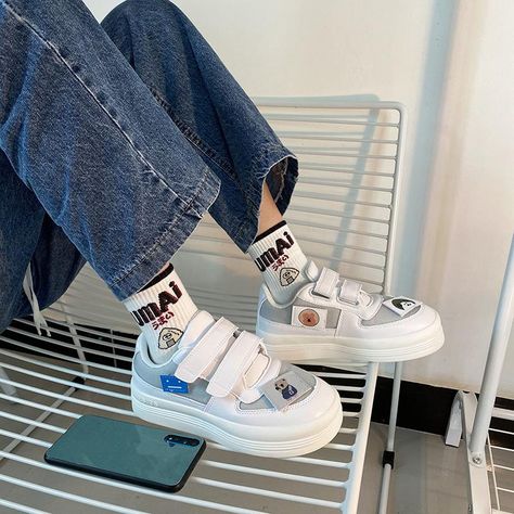 Ulzzang Shoes, Korean Style Shoes, Estilo Madison Beer, Casual Shoes Women Sneakers, Korean Shoes, Shoes Korean, Woman In Suit, Pretty Shoes Sneakers, Fashion Shoes Sandals