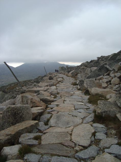 Path on Mt. Kosciuszko - NSW, Australia. Mt Kosciuszko, Australian Colours, Australian Landscapes, Beautiful Australia, Hiking Adventures, Inspiring Photos, Nsw Australia, Go Hiking, Mountain Range